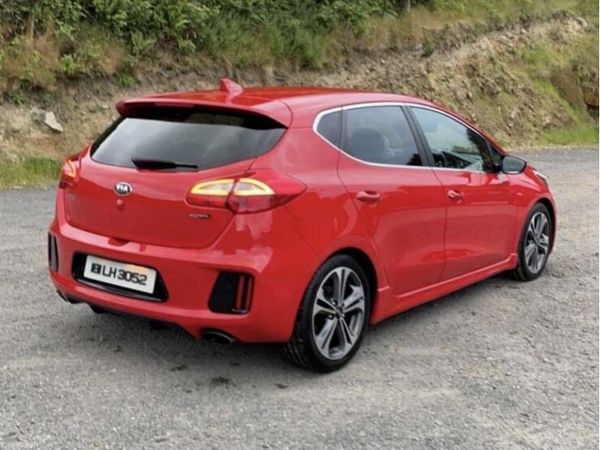 Kia Ceed Hatchback, Petrol, 2018, Red
