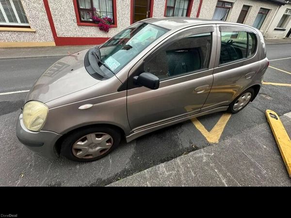 Toyota Yaris Hatchback, Petrol, 2004, Grey