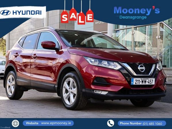 Nissan Qashqai MPV, Petrol, 2021, Red