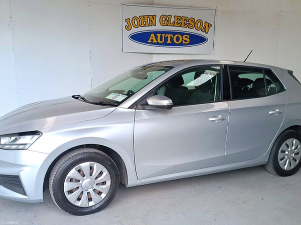 Skoda Fabia Hatchback, Petrol, 2023, Grey