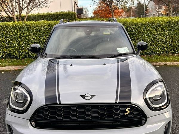 Mini Electric Estate/Jeep, Petrol Plug-in Hybrid, 2023, Grey