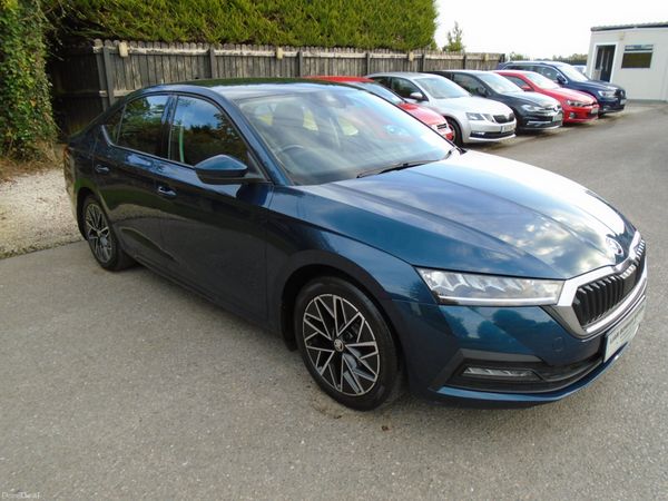 Skoda Octavia Saloon, Diesel, 2021, Blue