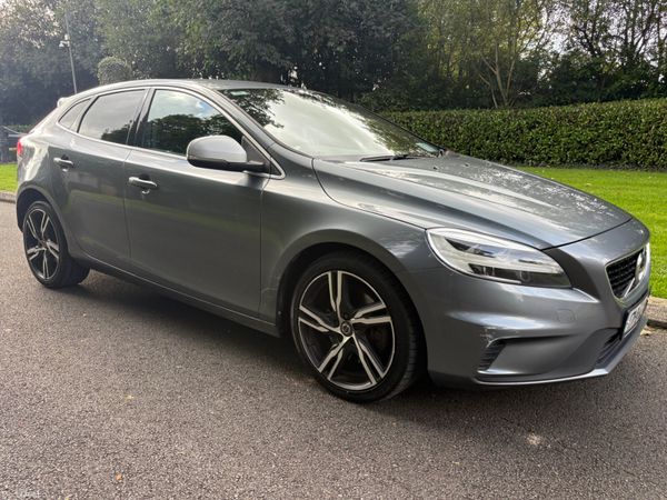 Volvo V40 Hatchback, Diesel, 2017, Grey