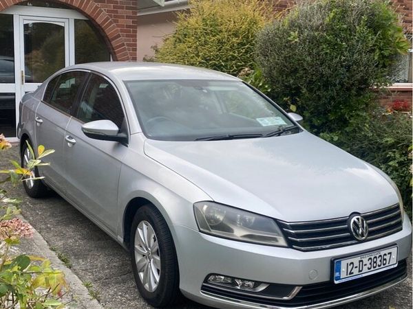 Volkswagen Passat Saloon, Diesel, 2012, Silver