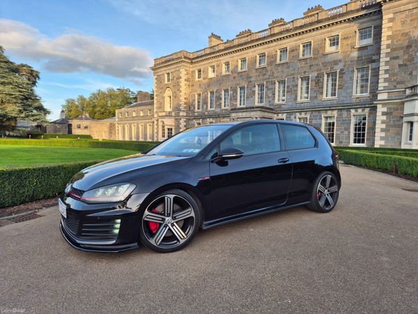 Volkswagen Golf Hatchback, Petrol, 2014, Black