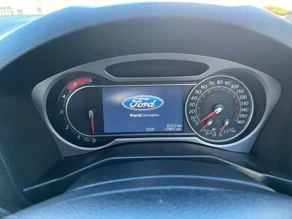 Ford Mondeo Hatchback, Diesel, 2010, Silver
