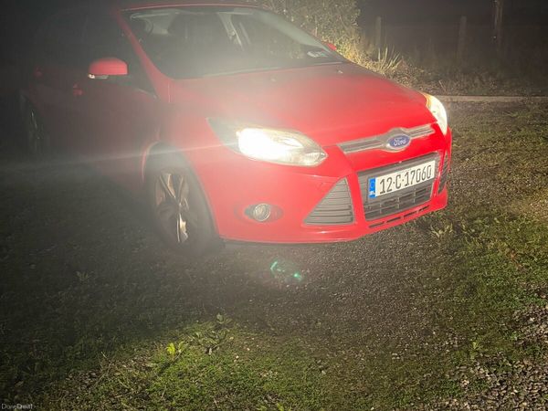 Ford Focus Hatchback, Diesel, 2012, Red
