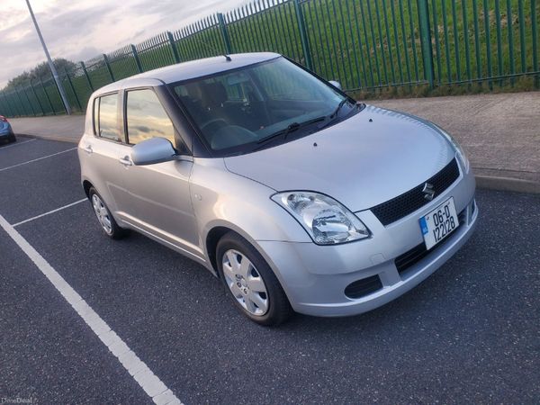 Suzuki Swift Hatchback, Petrol, 2006, Silver