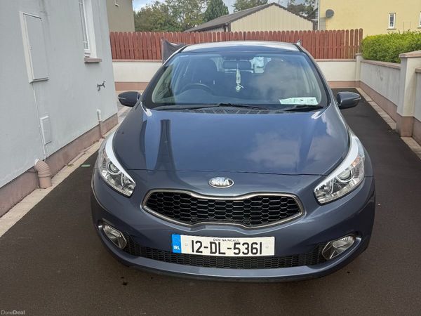 Kia Ceed Hatchback, Diesel, 2012, Blue