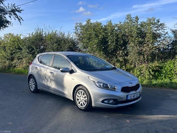 Kia Ceed Hatchback, Diesel, 2013, Silver