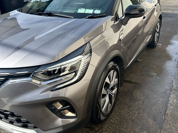 Renault Captur Hatchback, Petrol Plug-in Hybrid, 2021, Grey