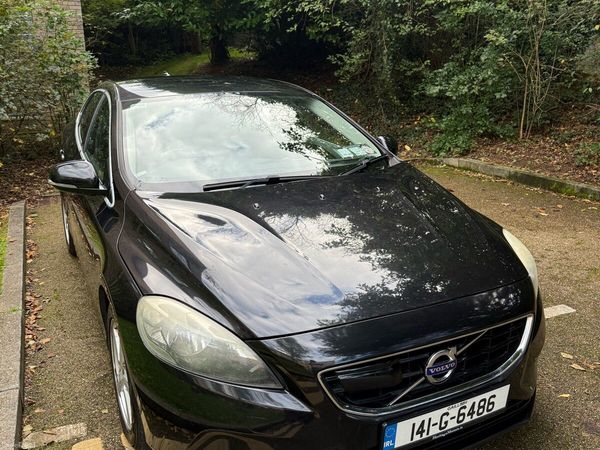Volvo V40 Hatchback, Petrol, 2014, Black