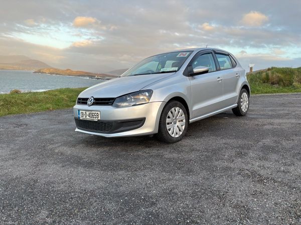 Volkswagen Polo Hatchback, Petrol, 2013, Silver