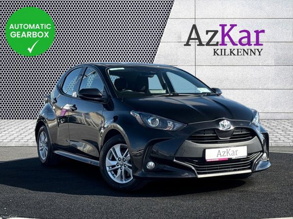 Toyota Yaris Hatchback, Petrol Hybrid, 2023, Black