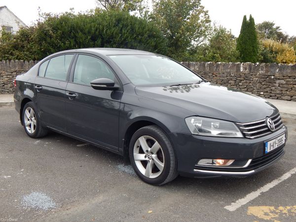 Volkswagen Passat Saloon, Diesel, 2011, Grey