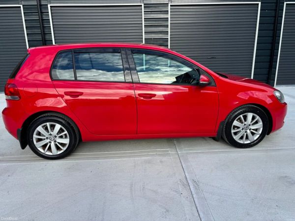 Volkswagen Golf Hatchback, Diesel, 2011, Red
