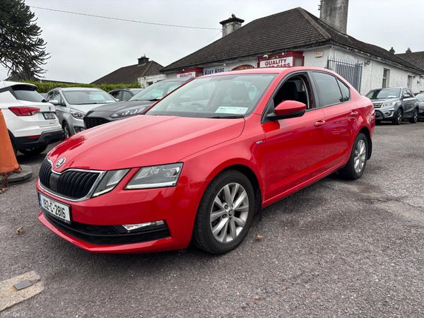 Skoda Octavia Saloon, Petrol, 2019, Red
