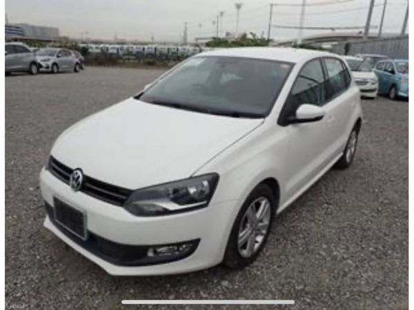 Volkswagen Polo Hatchback, Petrol, 2014, White