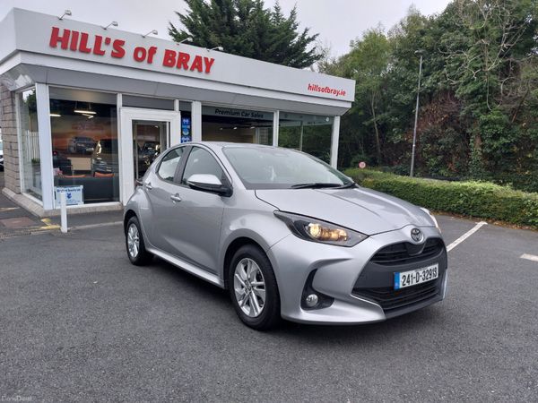 Toyota Yaris Hatchback, Petrol Hybrid, 2024, Grey
