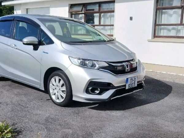 Honda Fit Hatchback, Petrol Hybrid, 2017, Silver