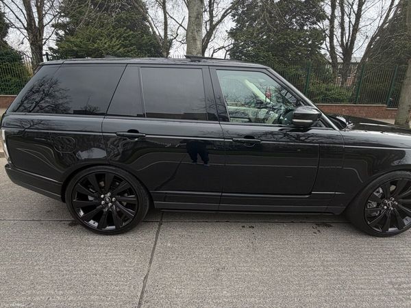 Land Rover Range Rover SUV, Petrol Plug-in Hybrid, 2020, Black