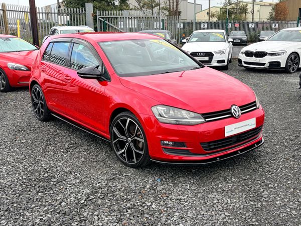 Volkswagen Golf Hatchback, Petrol, 2017, Red