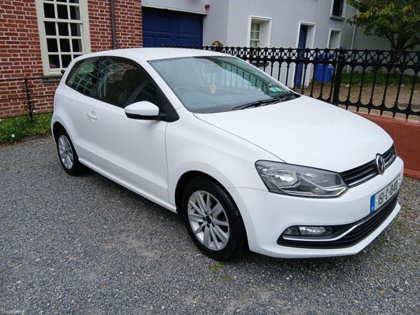 Volkswagen Polo Hatchback, Petrol, 2015, White