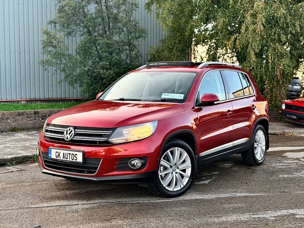 Volkswagen Tiguan SUV, Diesel, 2015, Red