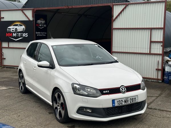 Volkswagen Polo Hatchback, Petrol, 2013, White