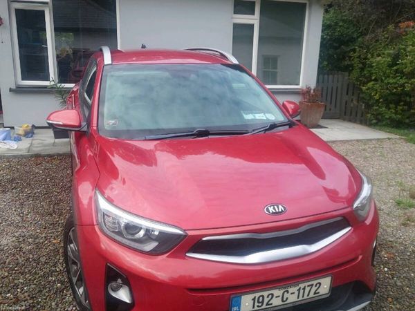 Kia Stonic Estate/Jeep, Petrol, 2019, Red
