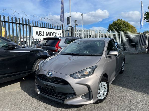 Toyota Yaris Hatchback, Petrol Hybrid, 2021, Grey