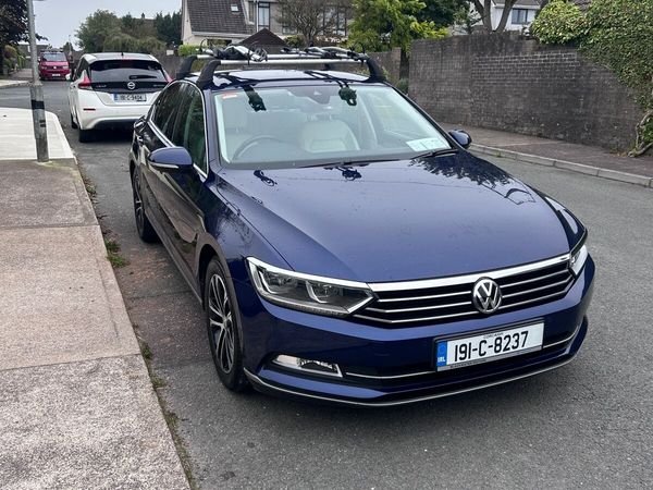 Volkswagen Passat Saloon, Diesel, 2019, Blue