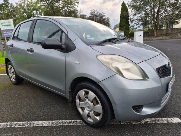 Toyota Yaris Hatchback, Petrol, 2007, Silver