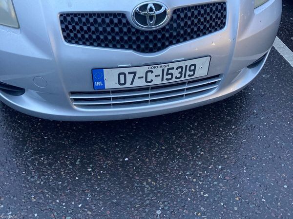 Toyota Yaris Hatchback, Petrol, 2007, Silver