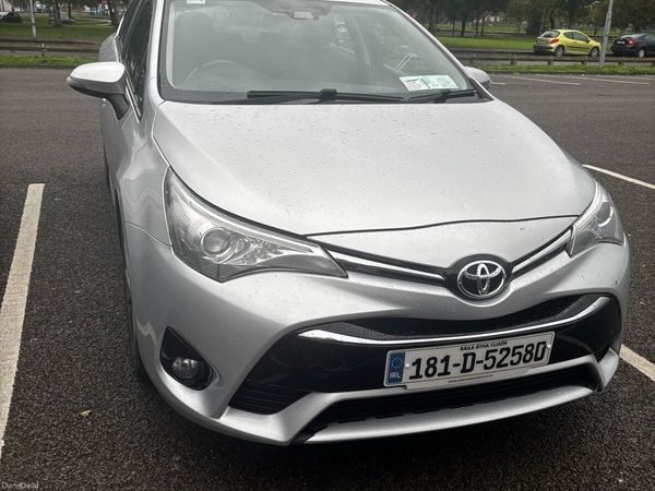 Toyota Avensis Saloon, Diesel, 2018, Silver