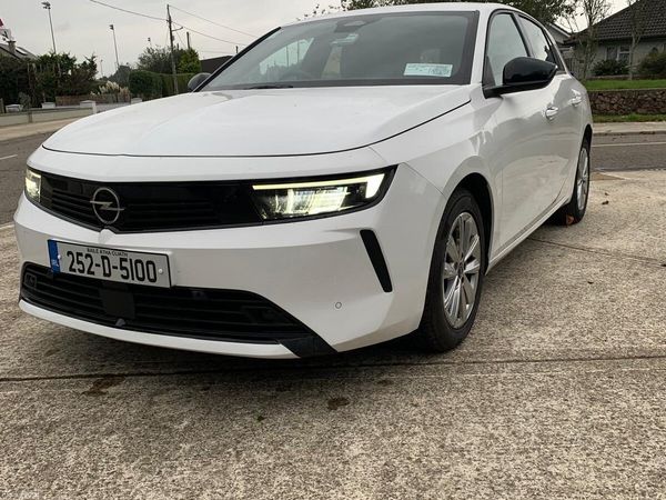 Opel Astra Hatchback, Diesel, 2025, White