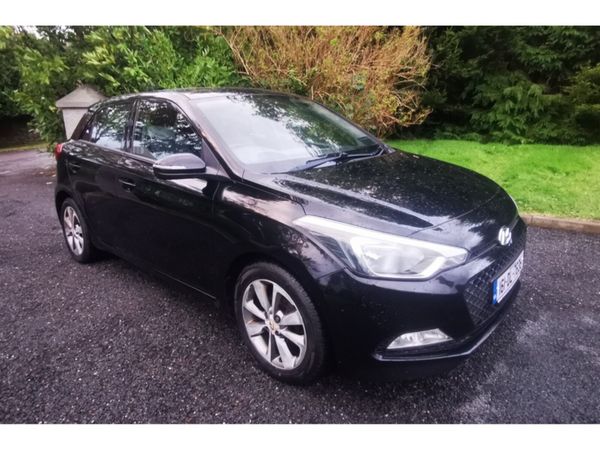 Hyundai i20 Hatchback, Petrol, 2016, Black