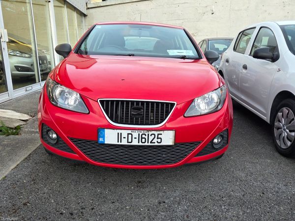 SEAT Ibiza MPV, Petrol, 2011, Red