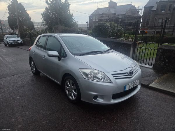 Toyota Auris Hatchback, Diesel, 2011, Silver