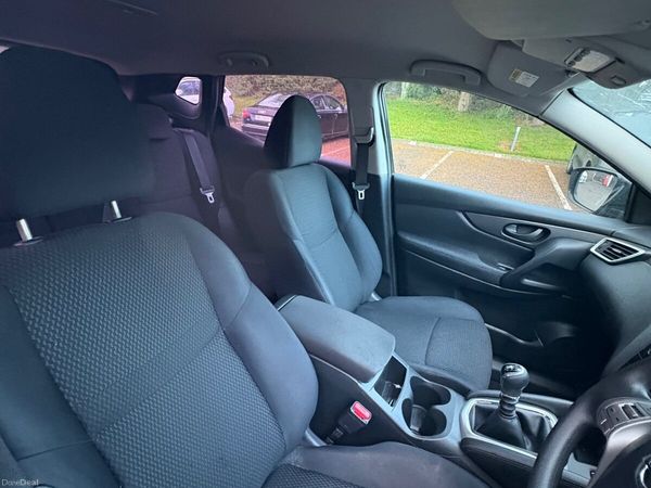 Nissan Qashqai Hatchback, Petrol, 2015, Black