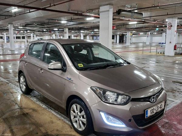 Hyundai i20 Hatchback, Diesel, 2013, Bronze