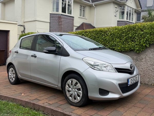 Toyota Yaris Hatchback, Petrol, 2012, Silver