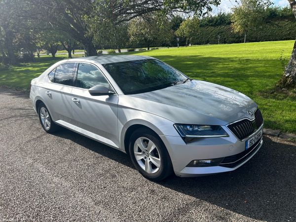 Skoda Superb Saloon, Diesel, 2019, Grey