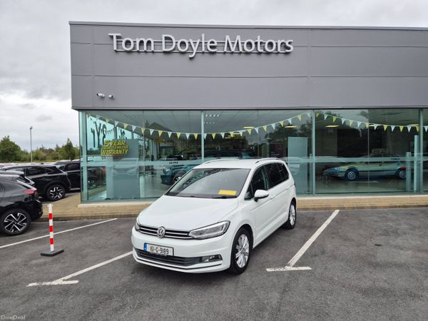 Volkswagen Touran MPV, Petrol, 2016, White