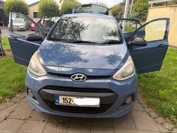 Hyundai i10 Hatchback, Petrol, 2015, Blue