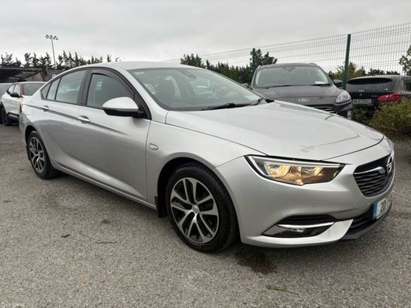 Opel Insignia Hatchback, Diesel, 2020, Grey