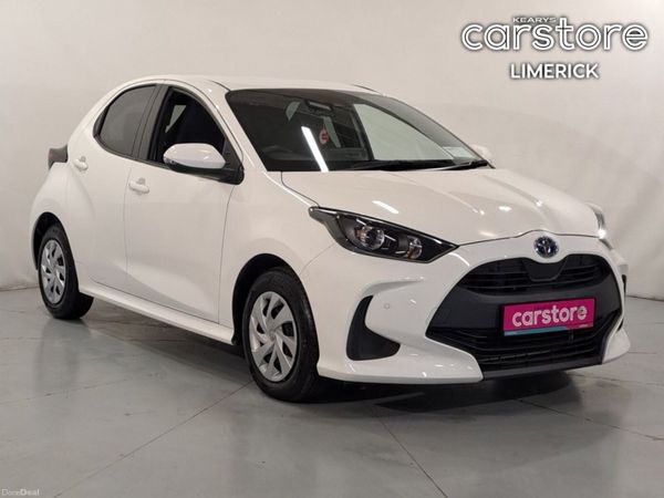 Toyota Yaris Hatchback, Petrol Hybrid, 2021, White