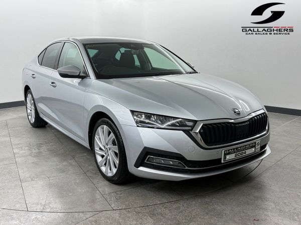 Skoda Octavia Hatchback, Diesel, 2024, Silver