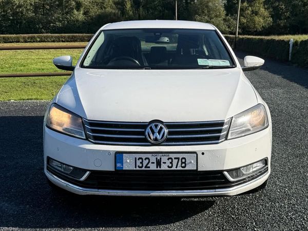 Volkswagen Passat Saloon, Diesel, 2013, White