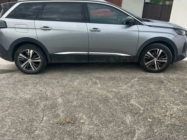 Peugeot 5008 MPV, Diesel, 2023, Grey